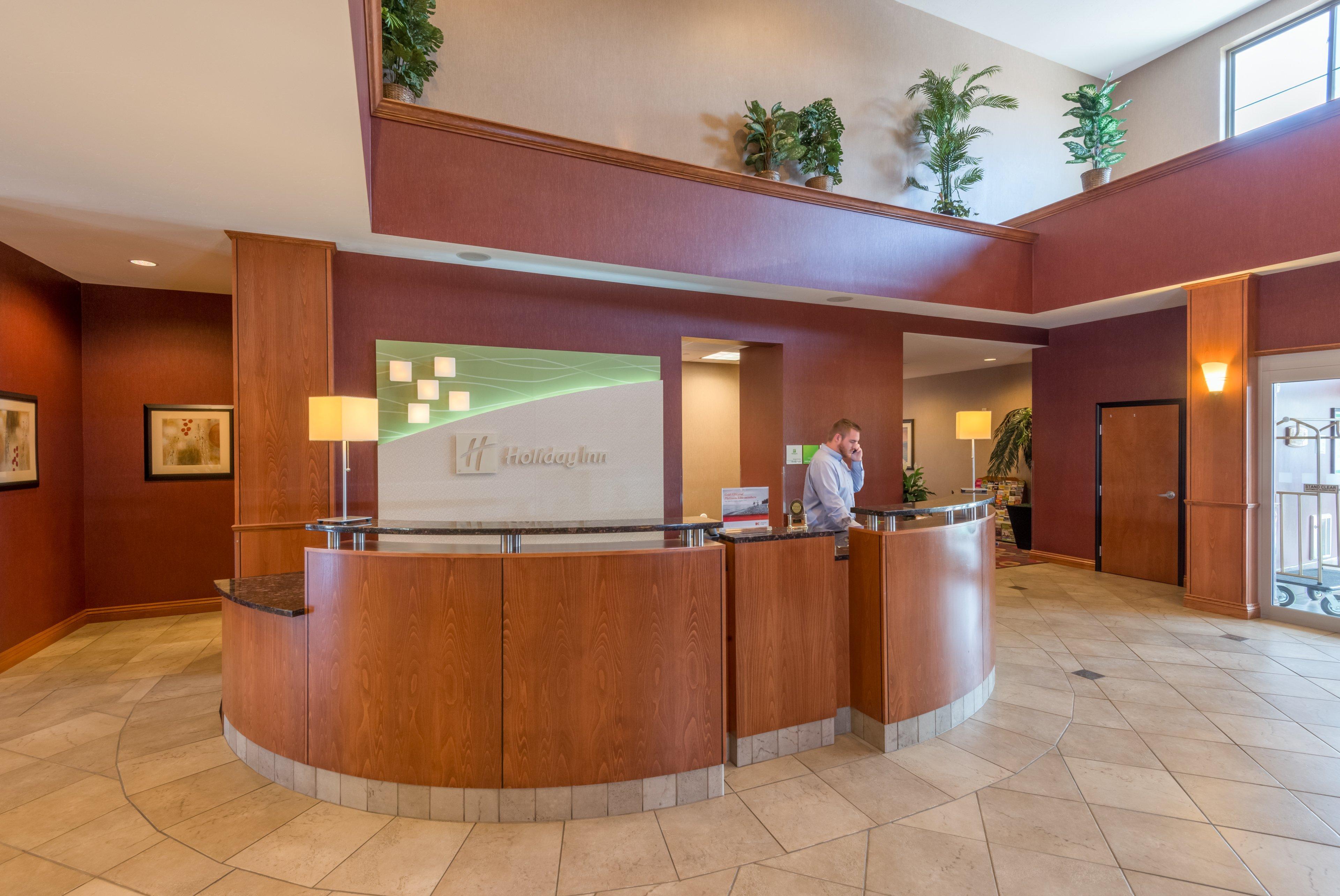 Holiday Inn Hotel & Suites Grand Junction-Airport By Ihg Exterior photo