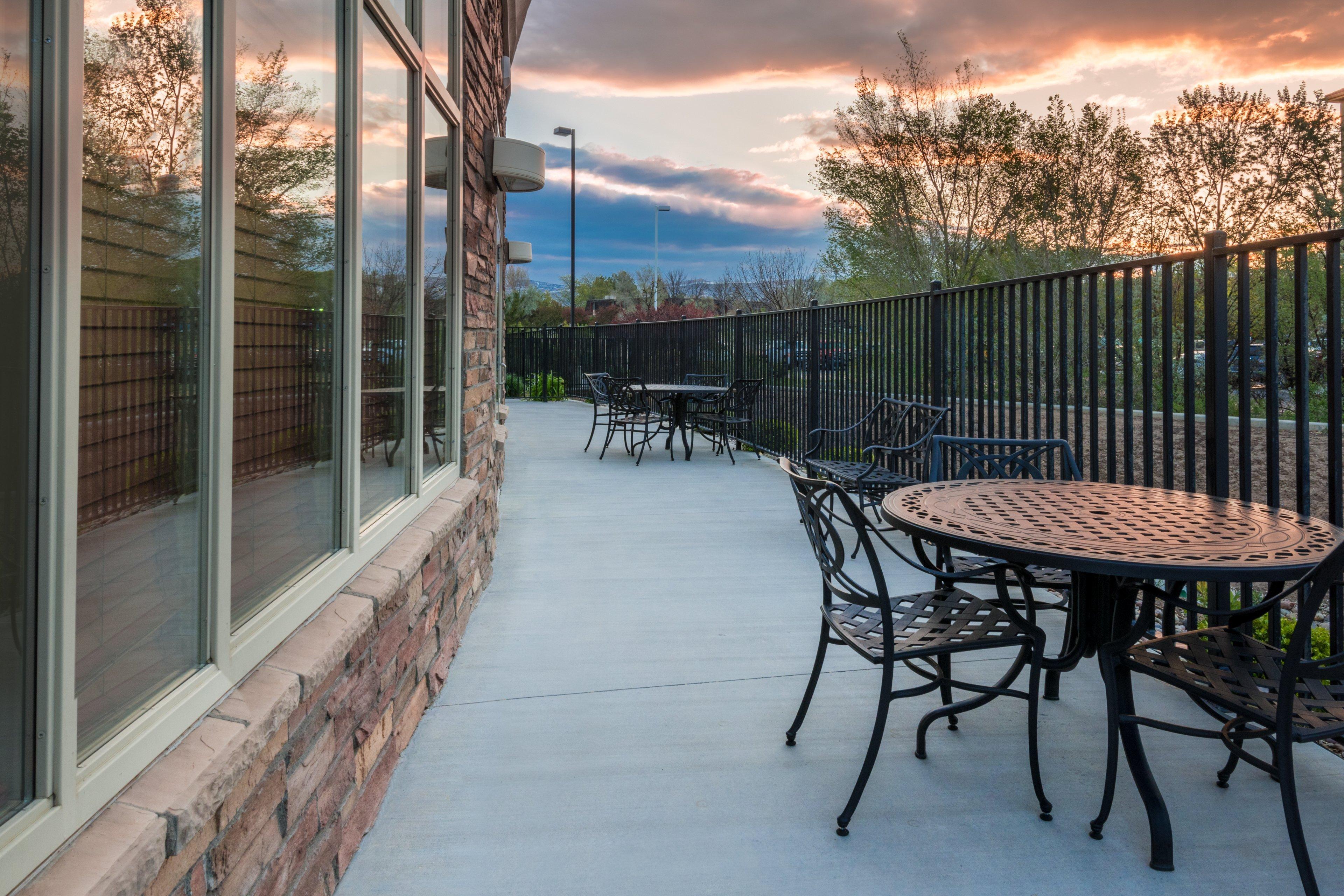 Holiday Inn Hotel & Suites Grand Junction-Airport By Ihg Exterior photo